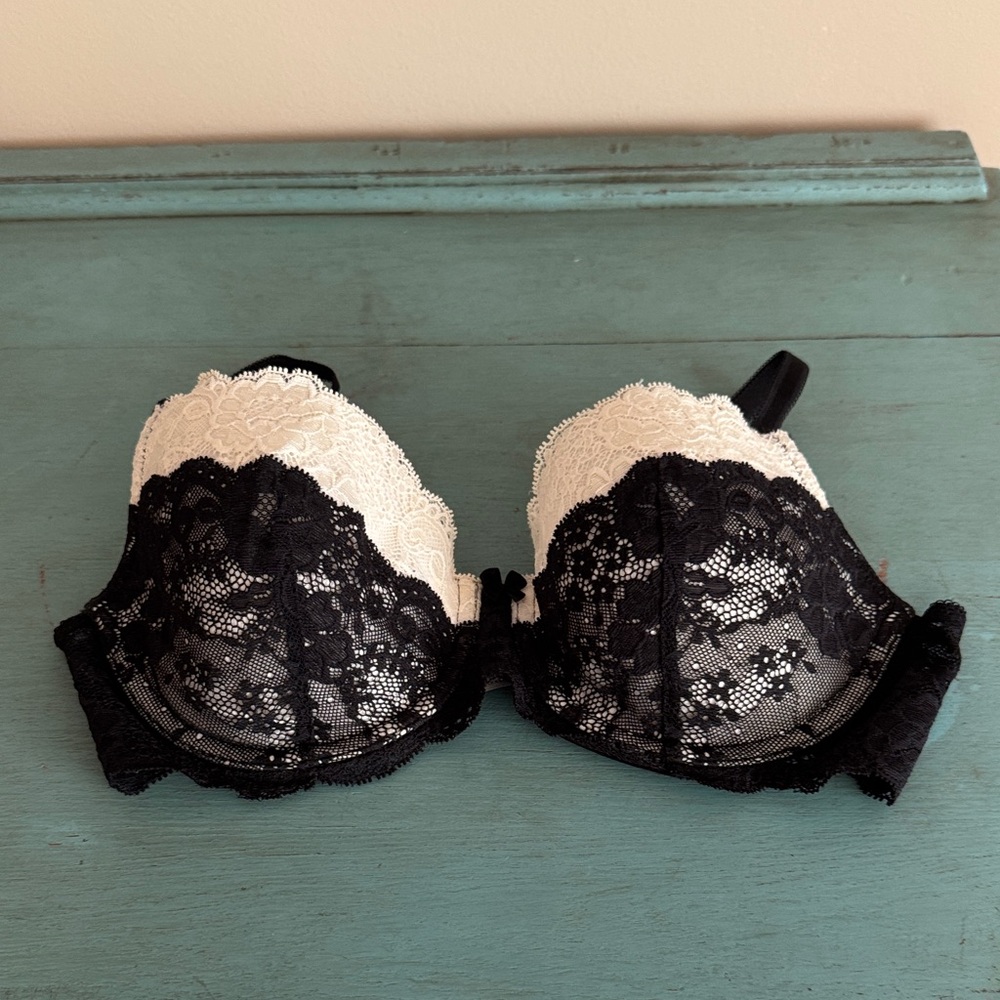 Victoria's Secret Black and Cream Lace Bra